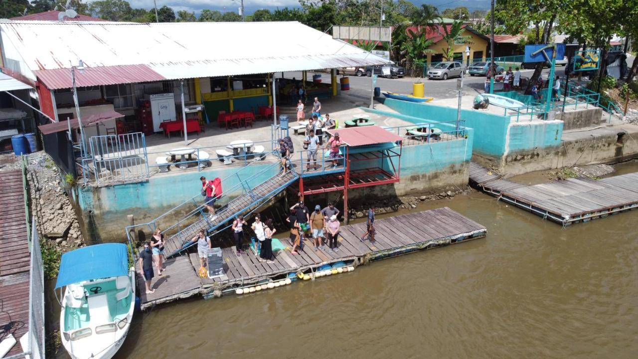 Hotel Sierpe River- Oleaje Sereno 外观 照片