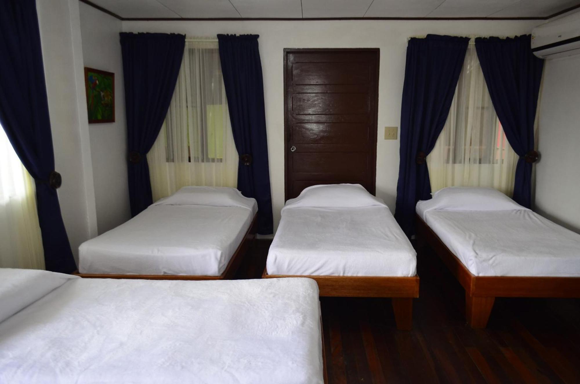 Hotel Sierpe River- Oleaje Sereno 外观 照片